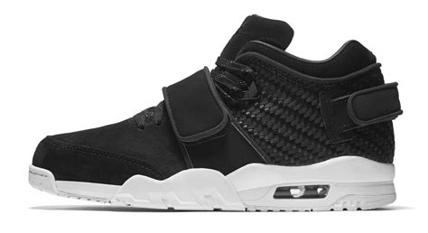 nike air trainer cruz black